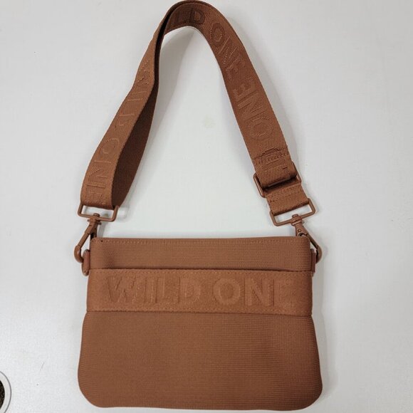 Wild One Dog Treat Pouch – Adjustable Strap, Hands-Free Training Bag in Brown - Picture 3 of 6